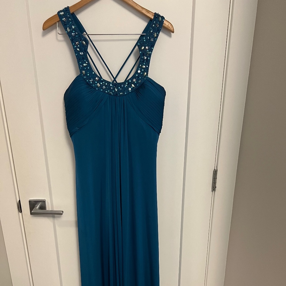 Women's dress /gown